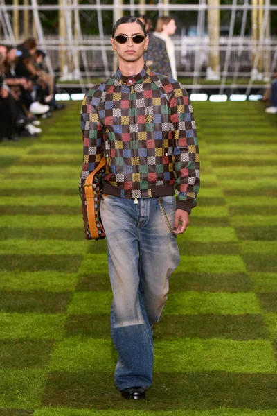Look 79